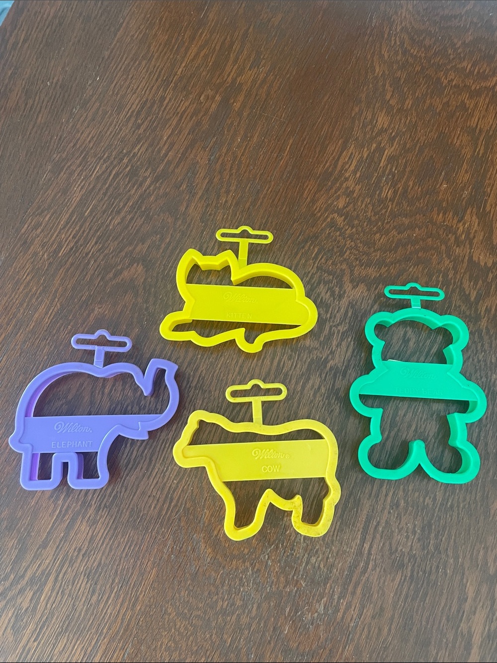 Colorful Animal Cookie Cutters Set vintage Wilton’s brand
